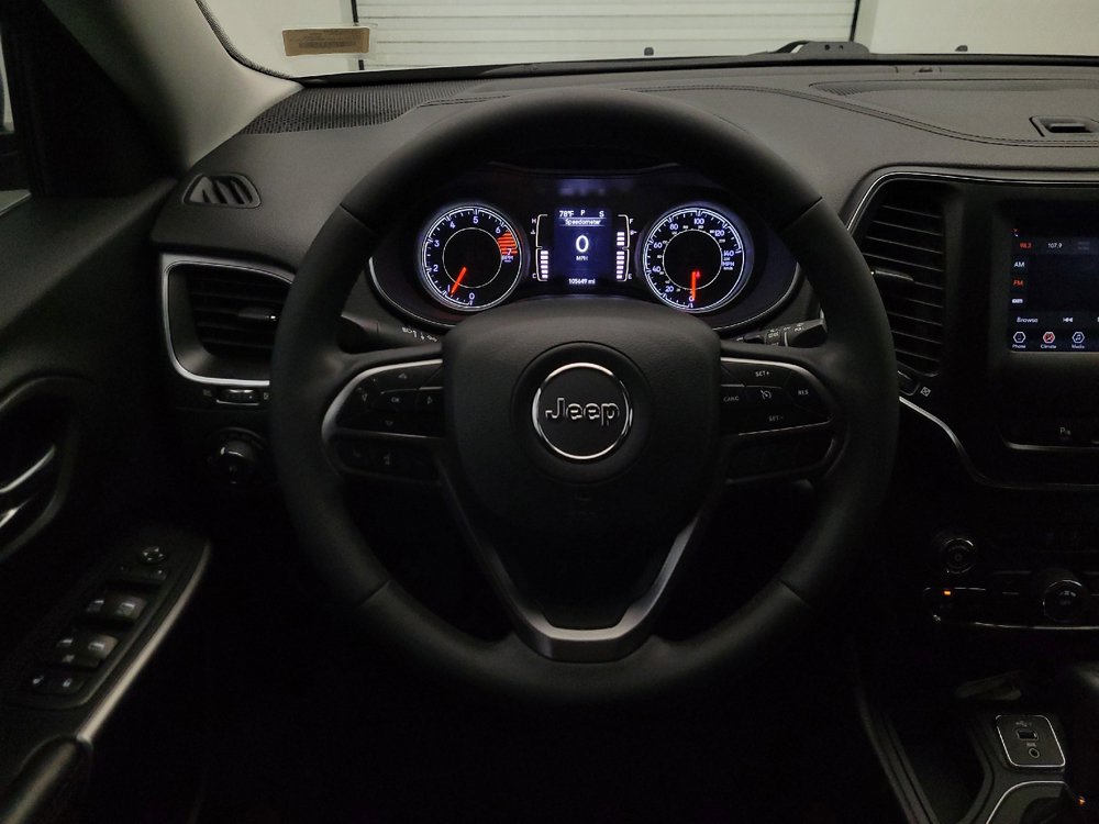 Used 2020 Jeep Cherokee Latitude Plus FWD image 22