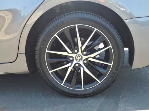 Certified 2024 Toyota Camry SE FWD image 9
