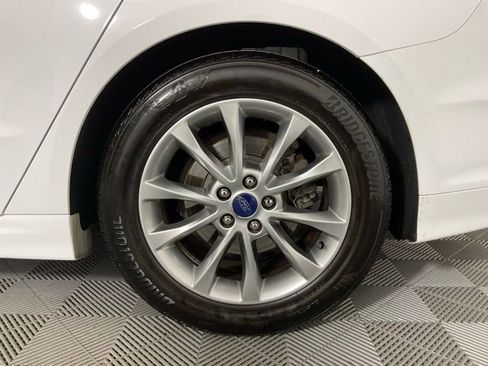 Certified 2017 Ford Fusion SE image 10