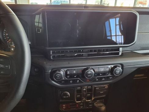 Used 2025 Jeep Wrangler Unlimited Rubicon 392 image 7