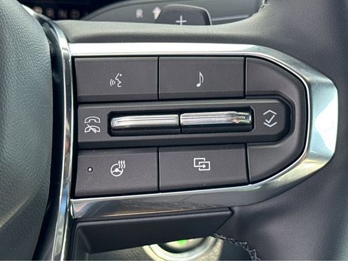 New 2026 GMC Acadia Elevation image 18