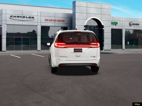 New 2027 Chrysler Pacifica Limited AWD/4WD image 13