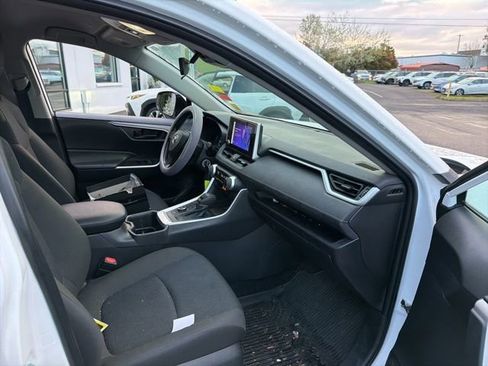 Used 2025 Toyota RAV4 LE image 9