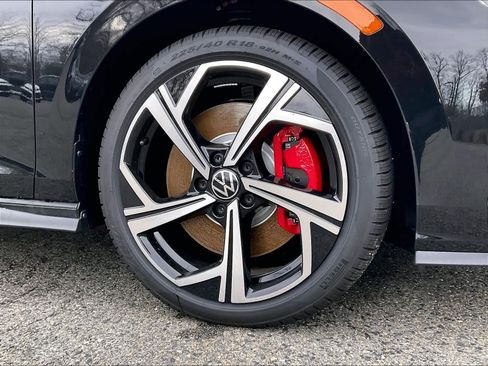 New 2026 Volkswagen GTI SE image 8