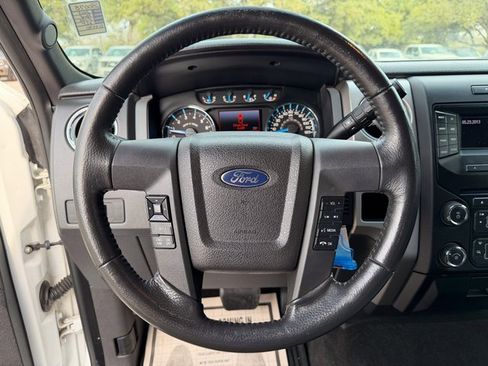 Used 2013 Ford F150 XLT w/ XLT Chrome Pkg image 9