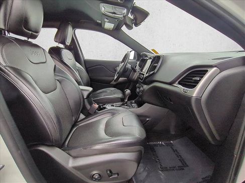 Used 2019 Jeep Cherokee High Altitude AWD/4WD image 25