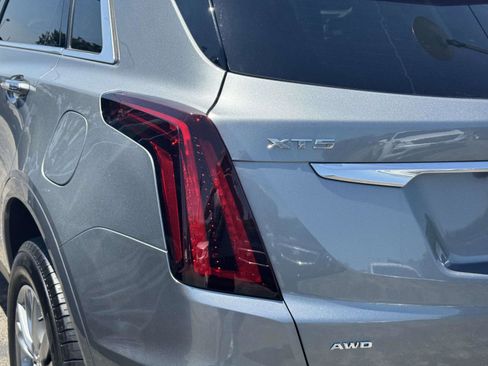Certified 2023 Cadillac XT5 Premium Luxury AWD/4WD image 9