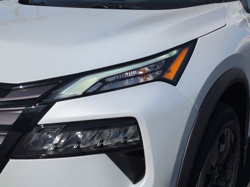 New 2026 Nissan Rogue SV image 8