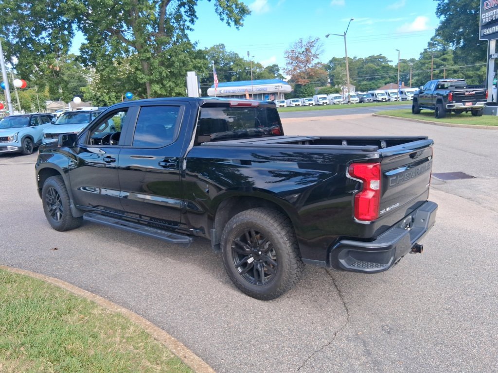 Used 2023 Chevrolet Silverado 1500 RST AWD/4WD image 3