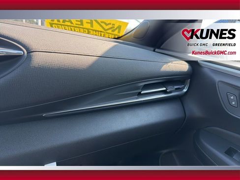 New 2026 Buick Envista Sport Touring w/ Convenience I Package FWD image 31