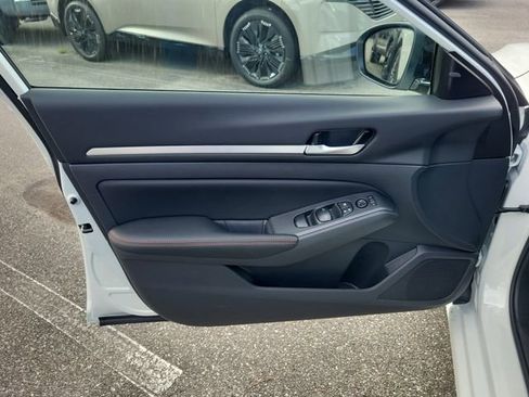 New 2026 Nissan Altima 2.5 SR FWD image 5