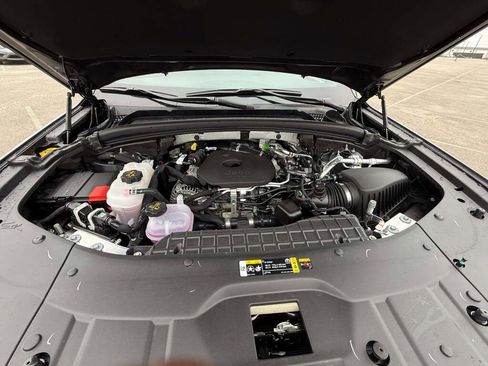 New 2026 Jeep Grand Cherokee Altitude image 19