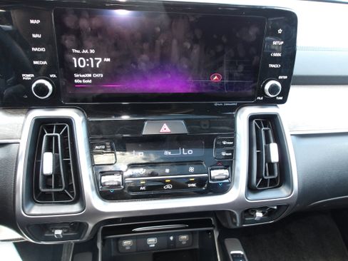 Used 2023 Kia Sorento S w/ Panoramic Sunroof Package AWD/4WD image 21