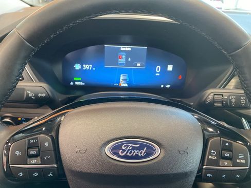 Used 2023 Ford Escape Platinum w/ Premium Technology Package image 19