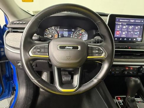 Used 2022 Jeep Compass Latitude w/ Convenience Group AWD/4WD image 18