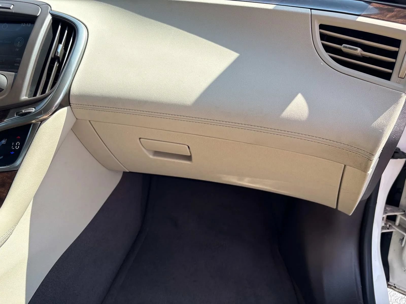 Used 2014 Buick LaCrosse Leather FWD image 21