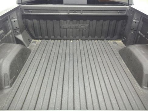 Used 2024 GMC Sierra 1500 AT4 w/ AT4 Preferred Package AWD/4WD image 31