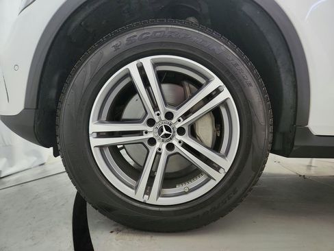 Used 2022 Mercedes-Benz GLC 300 4MATIC image 37