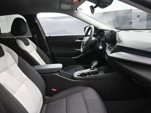 Used 2024 Chevrolet Trax LS w/ Driver Confidence Package FWD image 23