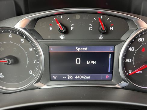Used 2023 GMC Terrain SLT w/ Elevation Edition AWD/4WD image 11