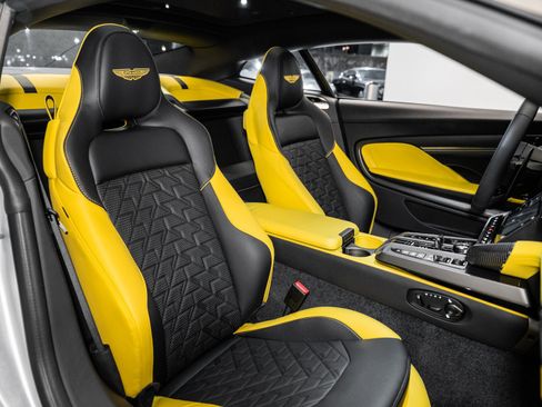 Used 2025 Aston Martin Vanquish image 17