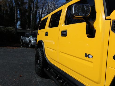 Used 2003 HUMMER H2 Base 4dr 4WD SUV w/ Preferred Equipment Group image 10
