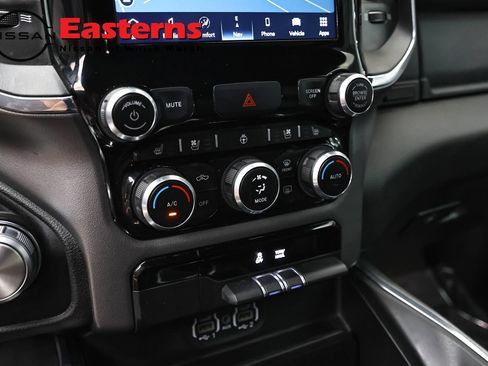 Used 2024 RAM 1500 Laramie RWD image 19