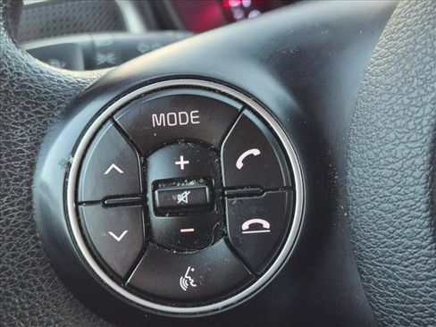 Used 2020 Kia Soul LX FWD image 14