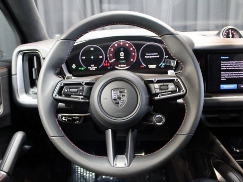 New 2025 Porsche Cayenne Turbo image 27