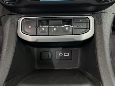 Used 2023 GMC Acadia SLE w/ LPO, Floor Liner Package image 15