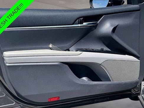 Used 2020 Toyota Camry LE FWD image 20