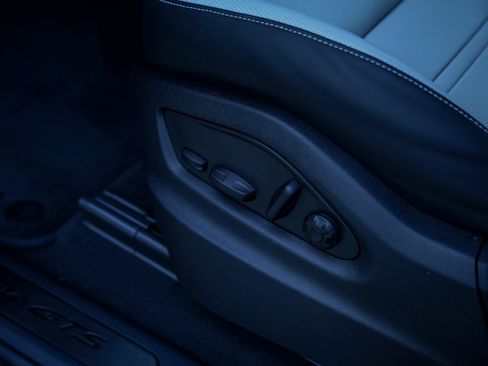 Used 2026 Porsche Cayenne GTS image 20