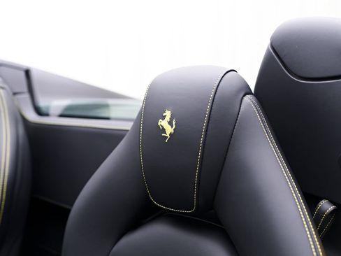 Used 2019 Ferrari 488 Spider RWD image 58