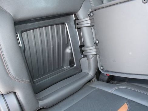 Used 2024 GMC Sierra 1500 AT4 w/ Technology Package AWD/4WD image 18