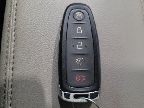 Used 2017 Ford Escape Titanium AWD/4WD image 32