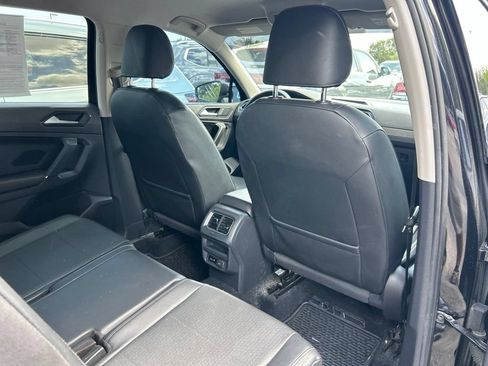 Used 2018 Volkswagen Tiguan SE FWD image 46