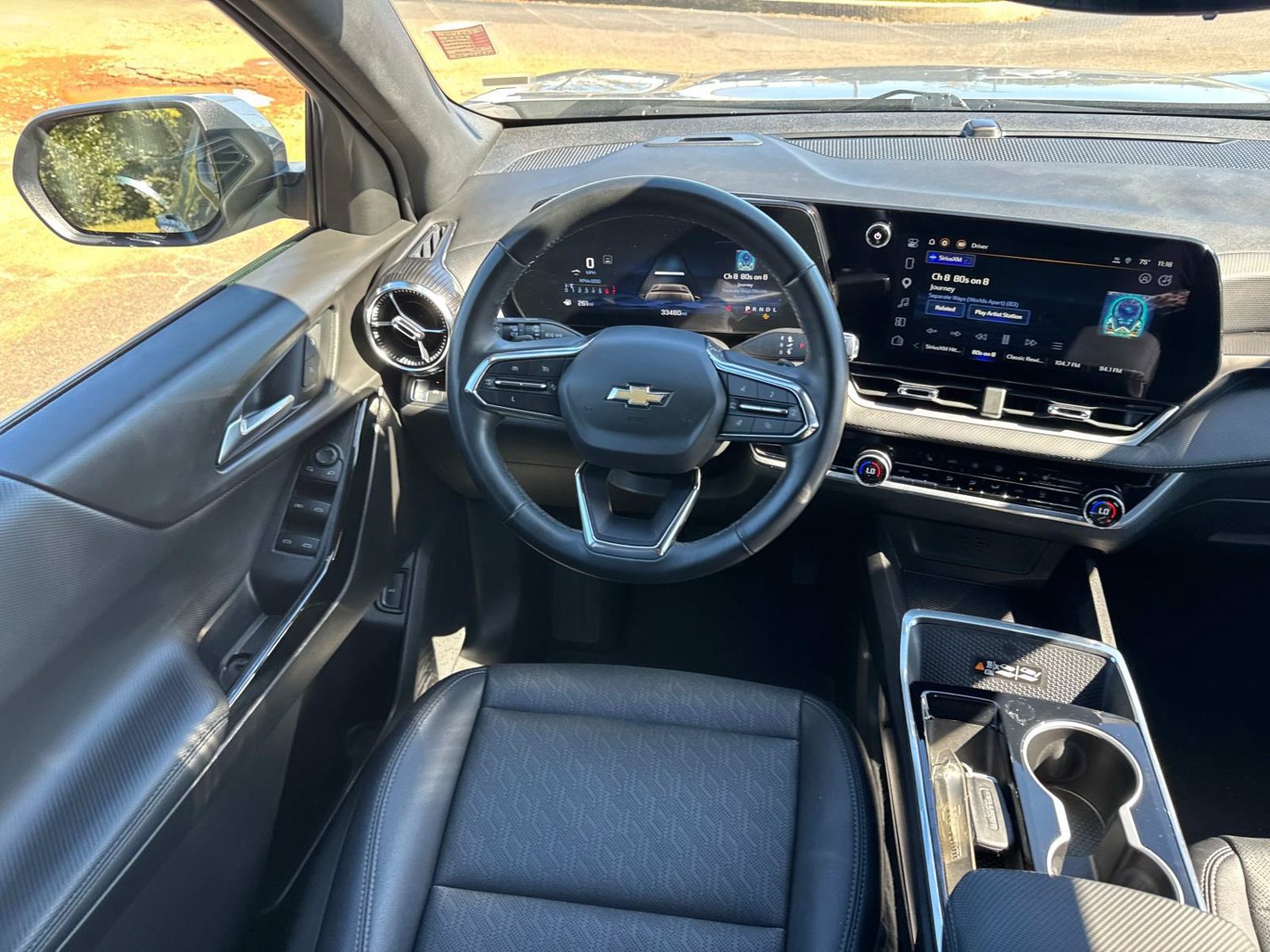 Used 2025 Chevrolet Equinox LT w/ Convenience Package II FWD image 23