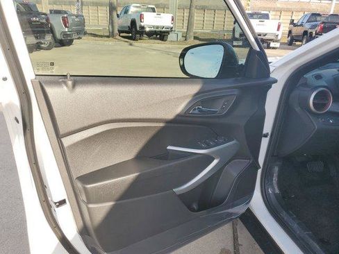 New 2026 Chevrolet Trax RS w/ Driver Confidence Package image 16