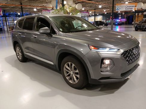 Used 2019 Hyundai Santa Fe SE AWD/4WD image 4