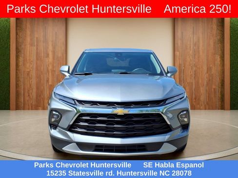 Certified 2025 Chevrolet Blazer LT AWD/4WD image 2