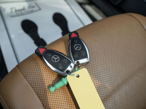 Used 2017 Mercedes-Benz E 400 Coupe w/ Premium 2 Package image 31