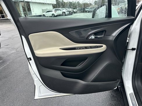 Used 2019 Buick Encore Preferred image 11
