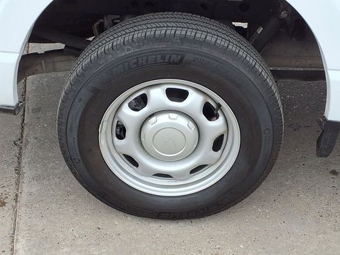 Used 2024 Ford F150 XL image 9