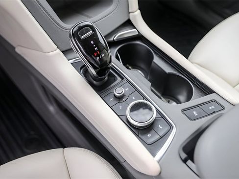 Used 2021 Cadillac XT5 Premium Luxury image 30