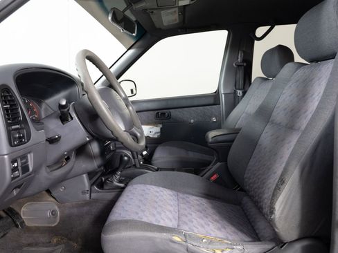 Used 1997 Nissan Pathfinder LE AWD/4WD image 14