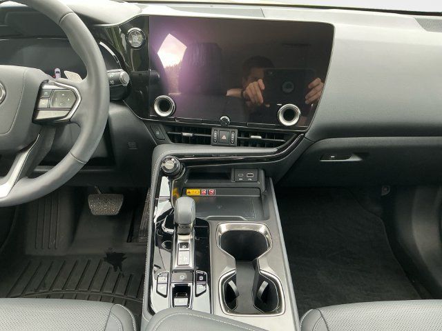 Used 2025 Lexus NX 350 AWD w/ Cold Area Package image 13
