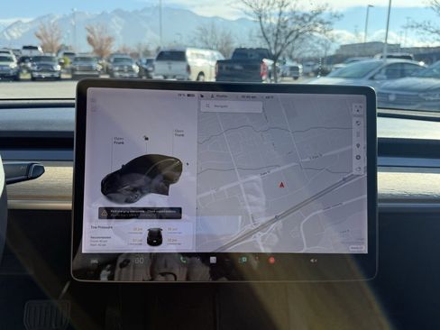 Used 2021 Tesla Model 3 Long Range image 16