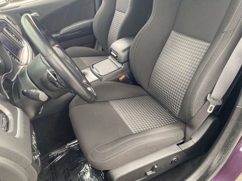 Used 2021 Dodge Charger R/T w/ Blacktop Package image 21