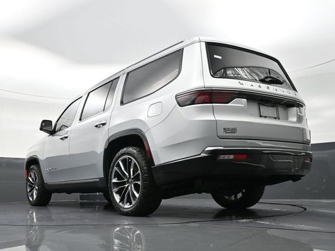 Used 2022 Jeep Wagoneer Series III w/ Premium Group I image 26