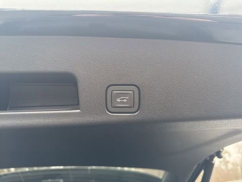 New 2026 Chevrolet Traverse RS w/ LPO, Floor Liner Package image 18